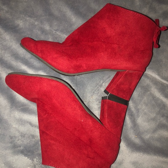 Shoes - ⭐️Sale⭐️Red Faux Suede Boots
